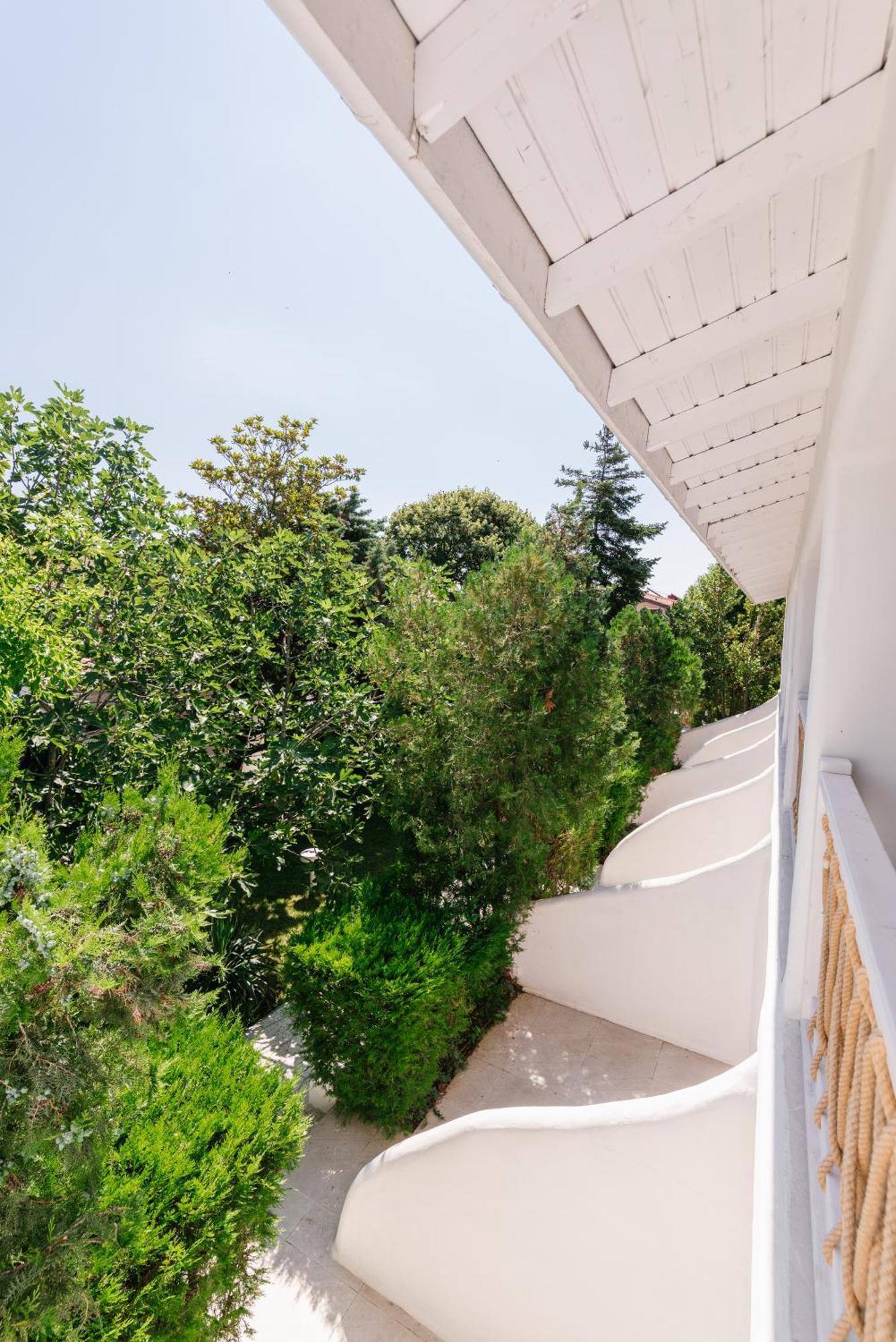 Friends Family Hotel Lozenets Exterior photo
